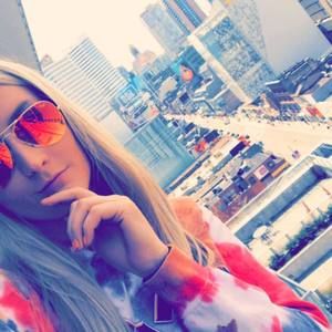 Meet your Posher, Monica