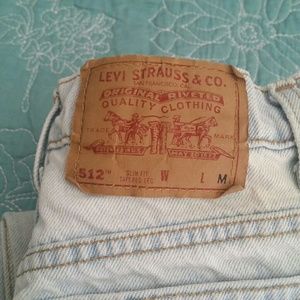 Highwaisted Levi's 512 Jeans