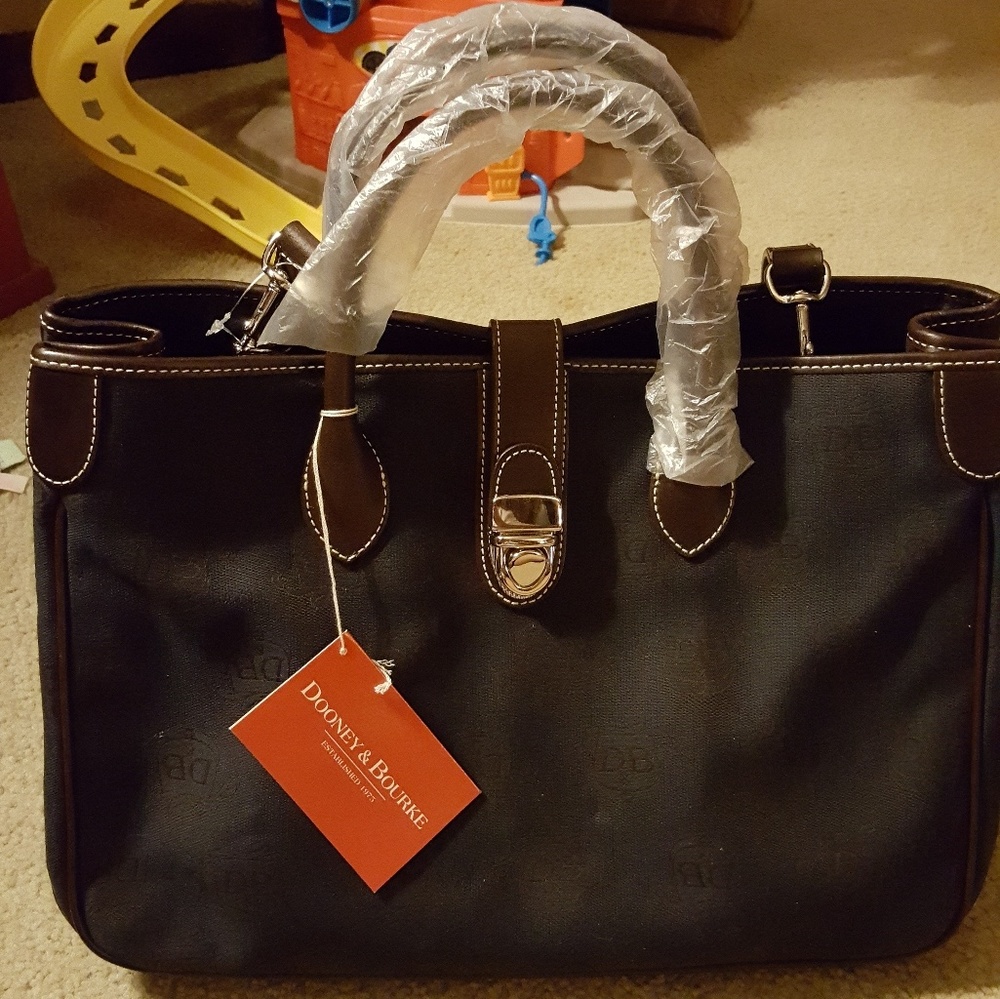 Nwt Dooney and Bourke