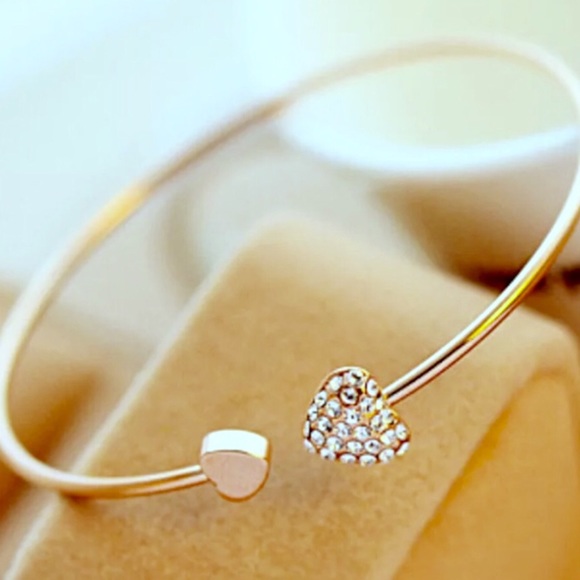 SOLD OUT!!!Hearts Bracelet ❤️ NEW - Picture 4 of 4