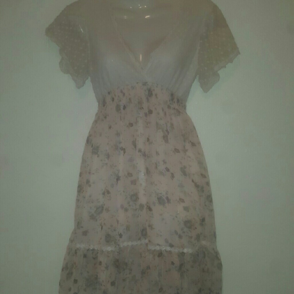 Floral lace dress