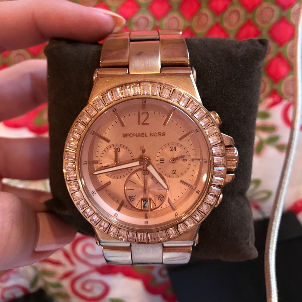 Michael kors rose gold watch
