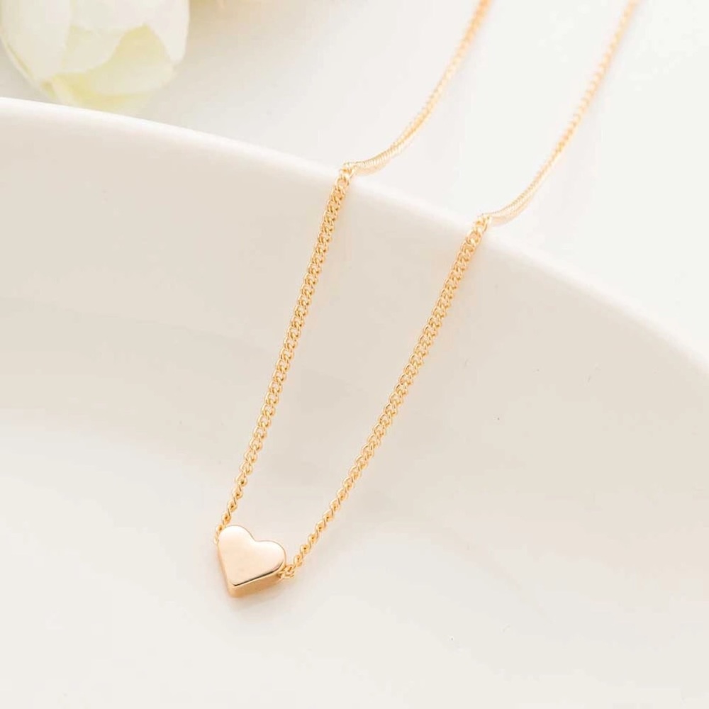 Gold heart pendant necklace - Picture 2 of 3