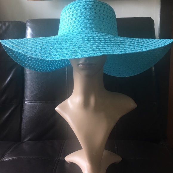 🌼Restocked 🌼 Floppy Straw Sun Hat. - Picture 3 of 3