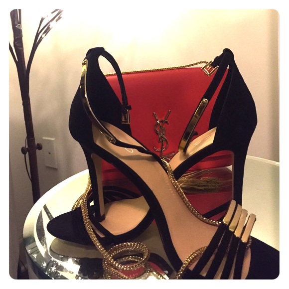 Black and Gold Aldo Heels - Picture 1 of 4