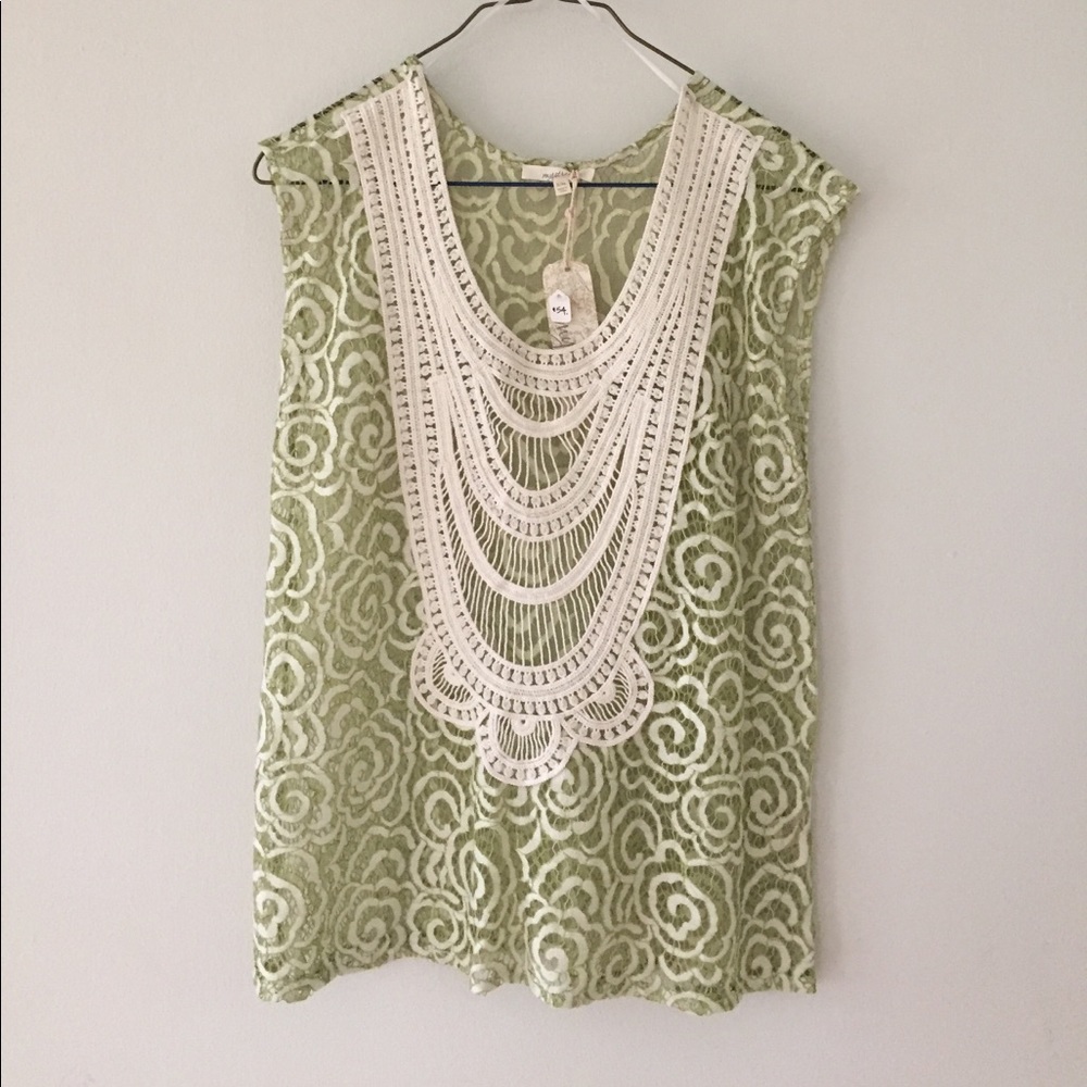 Green/cream lacey cap sleeve top-NWT