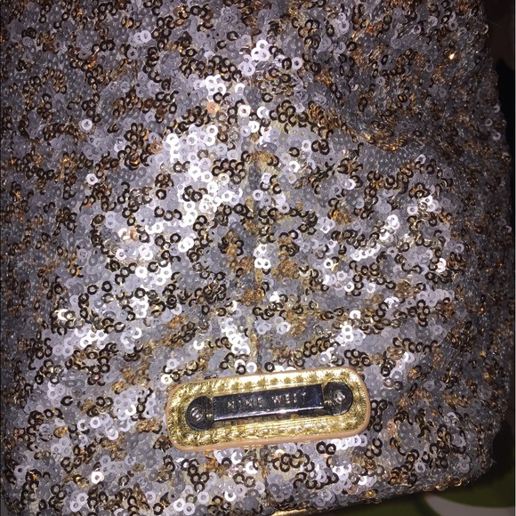 Super cute nine west sequin purse bag w/defect - Picture 2 of 8
