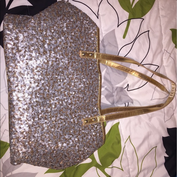 Super cute nine west sequin purse bag w/defect - Picture 3 of 8