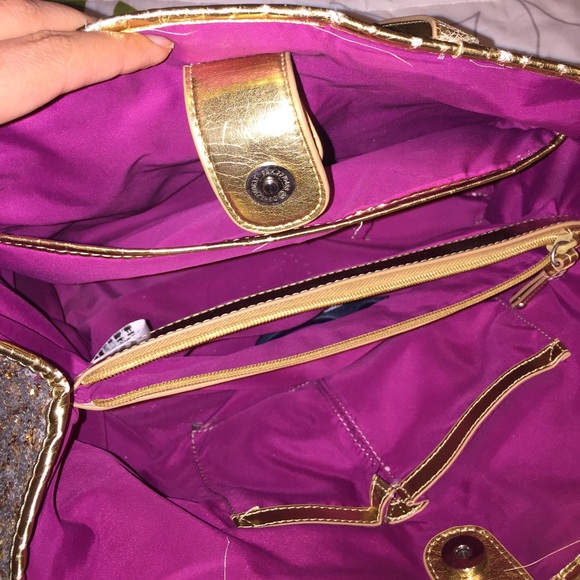 Super cute nine west sequin purse bag w/defect - Picture 6 of 8