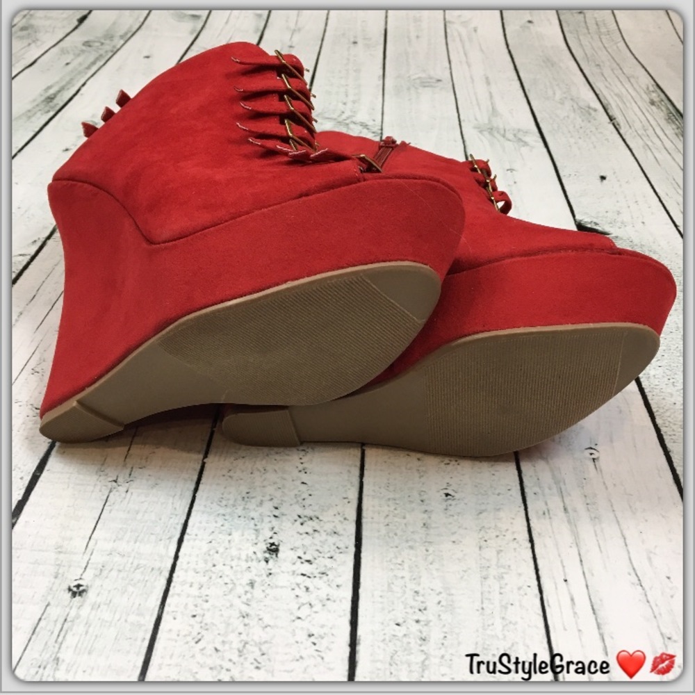 BNIB 🍂 Vegan Suede Red Open Toe Platform Booties - Picture 6 of 8