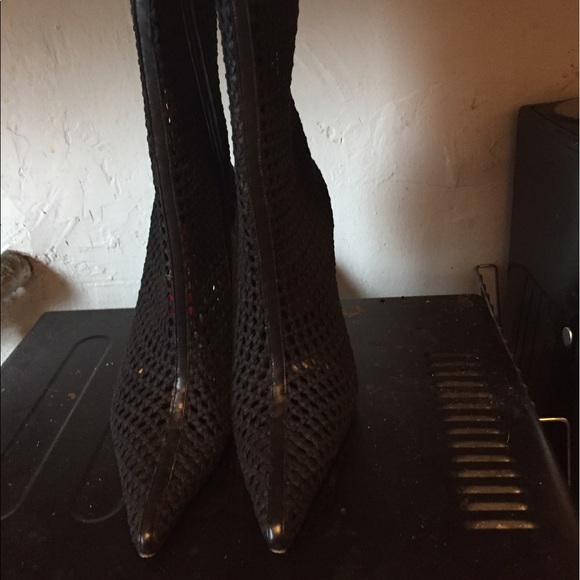 Black leather boots - Picture 3 of 6