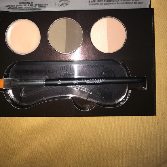 Anastasia Beverly Hills Brow Palette - Picture 5 of 5