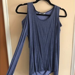 blue off the shoulder cut in back shirt
