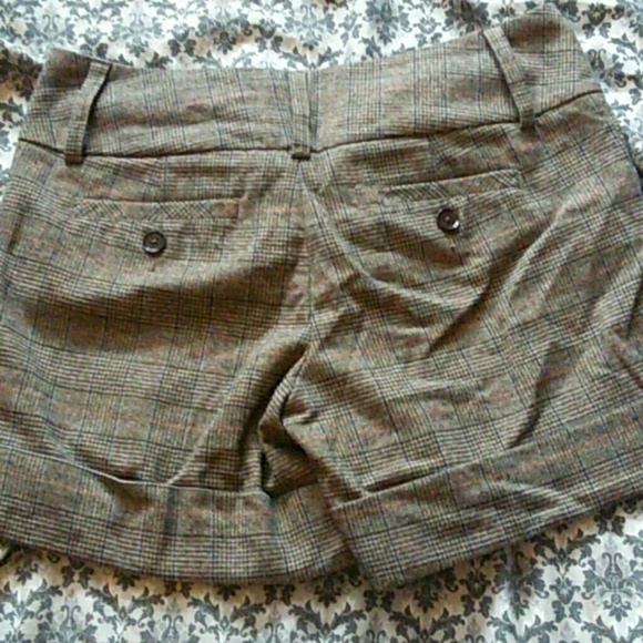 *SOLD* Classic plaid shorts - Picture 3 of 4