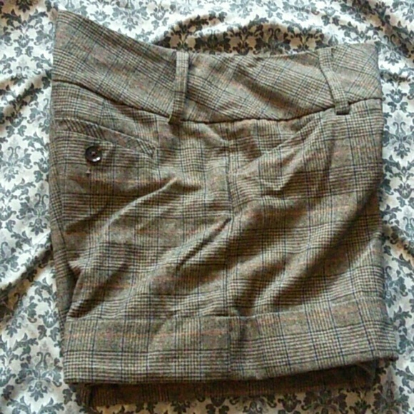 *SOLD* Classic plaid shorts - Picture 4 of 4