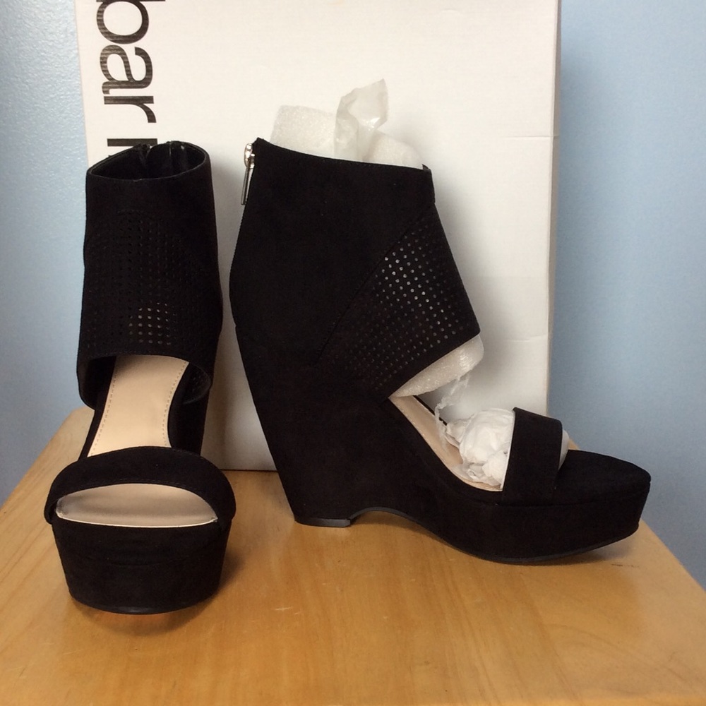 Bar III suede shoes