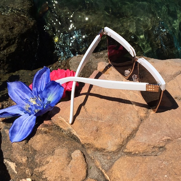 "Ocean Dream" Square Cat Eye Flat Metal Aviator - Picture 3 of 3