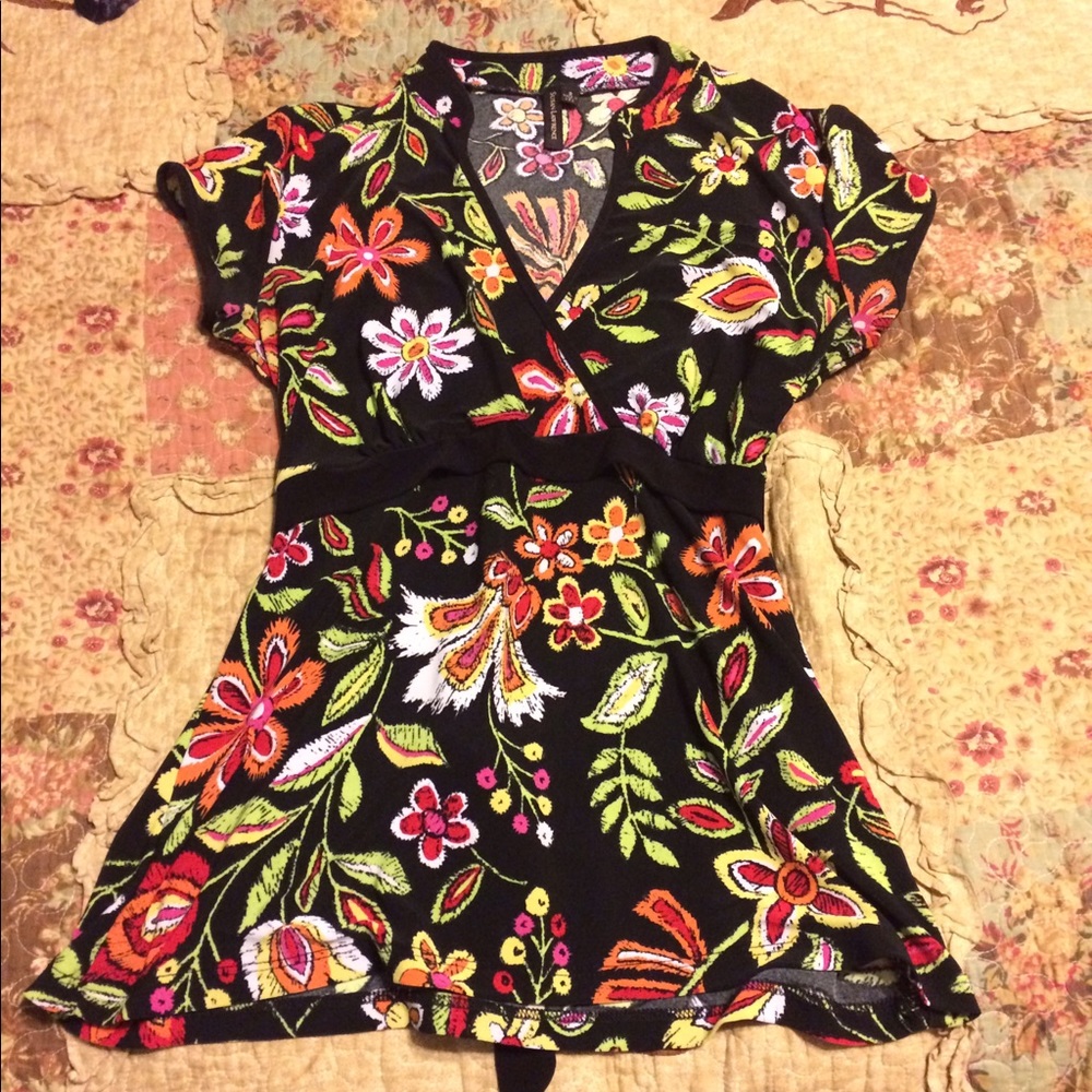 Very pretty floral dress shirt