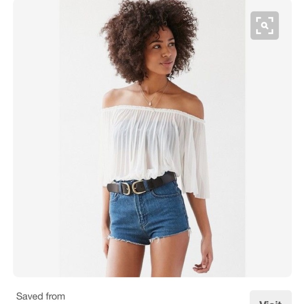 ISO Kimichi Blue Amelia off the shoulder top!