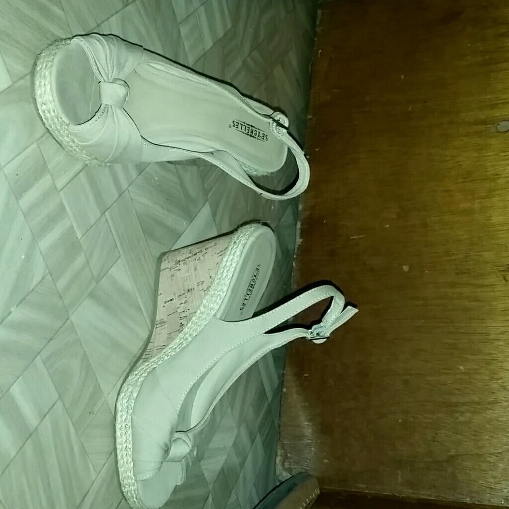 Seychelles wedges with ankle strap and open toe