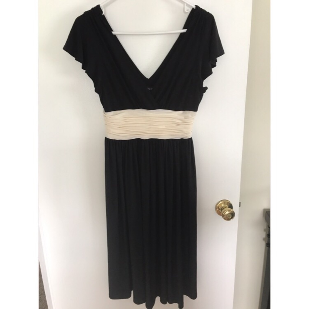 Jones New York Black and Cream fancy dress Sz 6