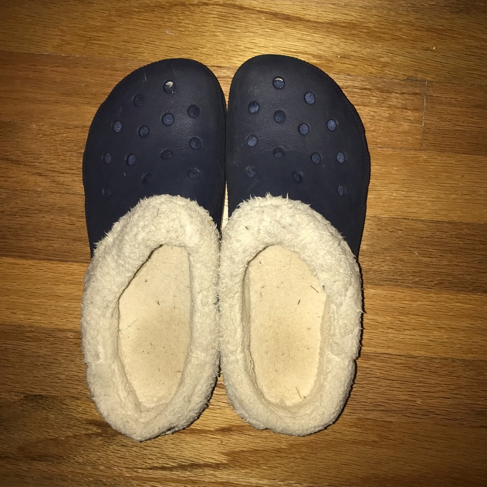 Navy blue fuzzy crocs