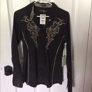 Buckle button up collared shirt