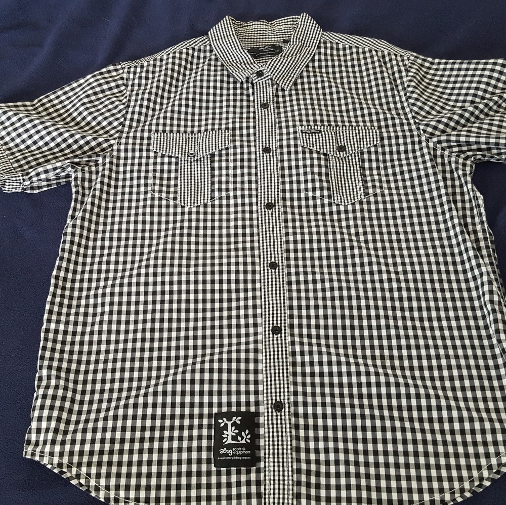 Lrg Black & White Short Sleeve Button down