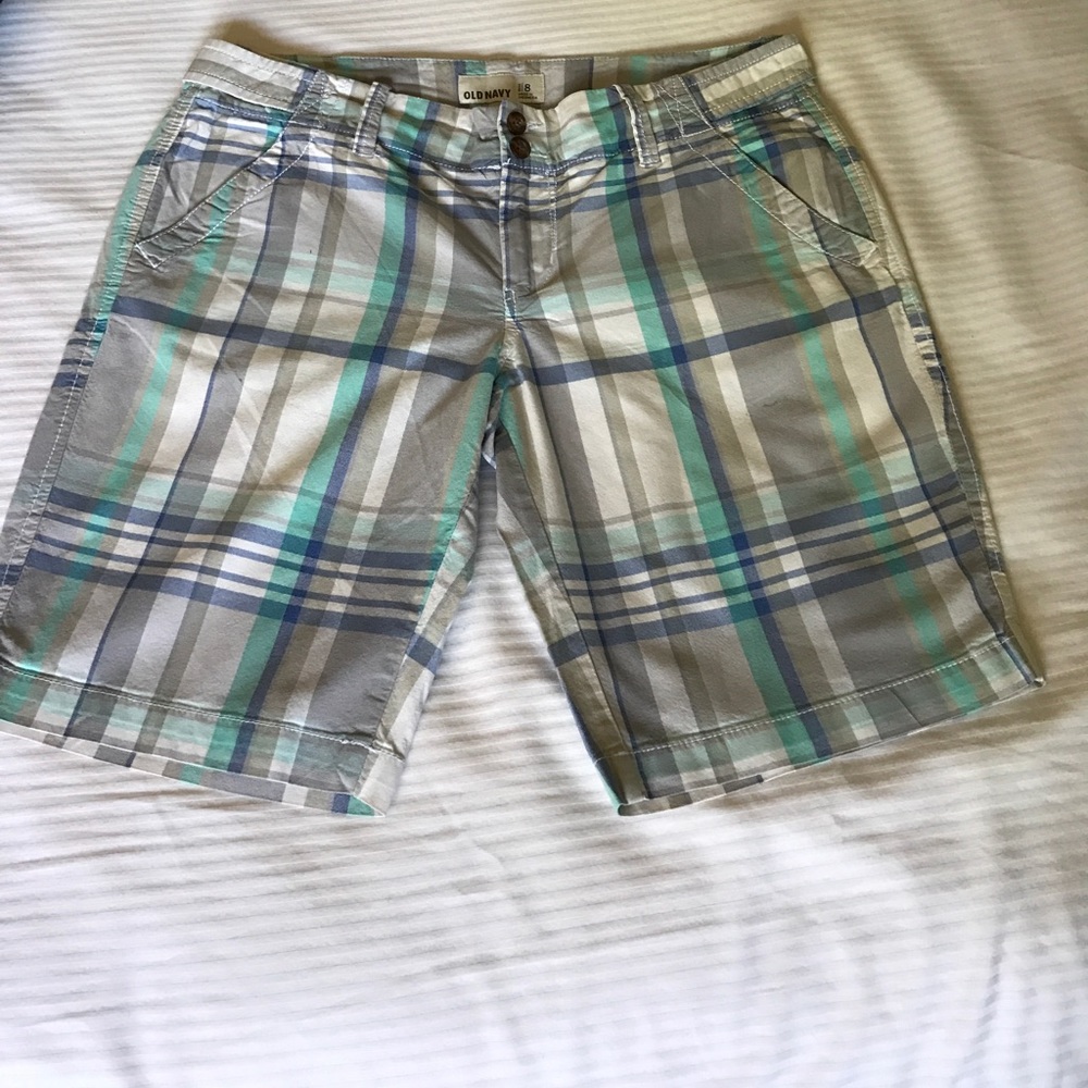 Old navy Bermuda shorts