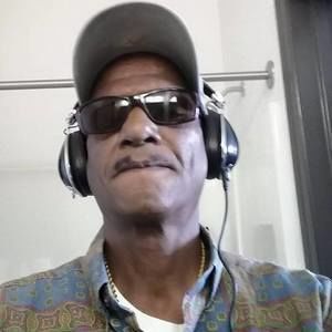 Meet your Posher, Reginald