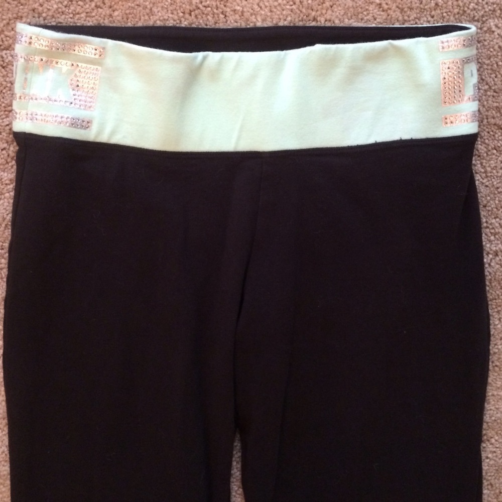 VS PINK Small Yoga Pants