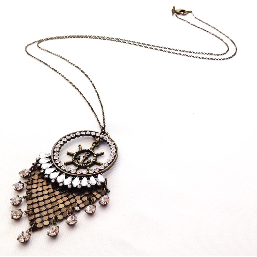 Alice's Chic Boutique necklace