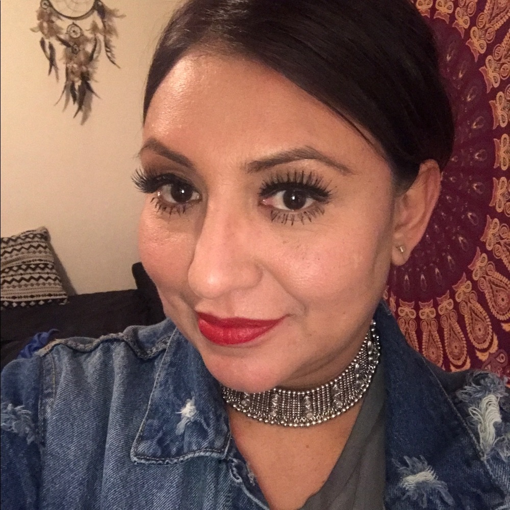 Meet your Posher, Veronica