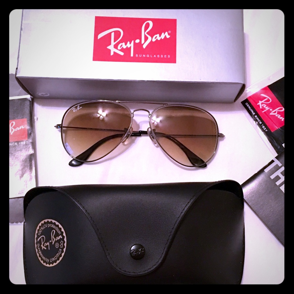SOLD! Authentic Ray Ban 3025 58mm Aviators