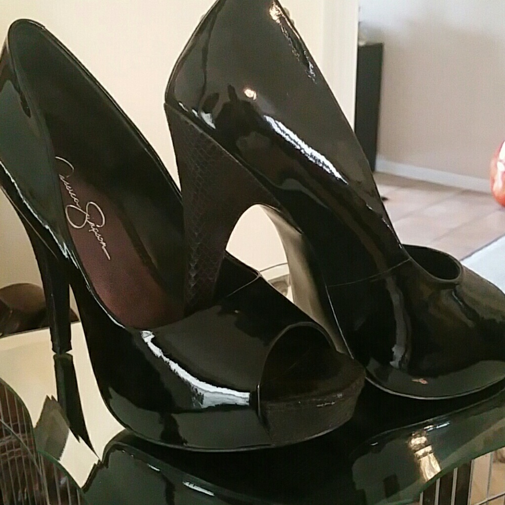 NWOT-JESSICA SIMPSON PUMPS