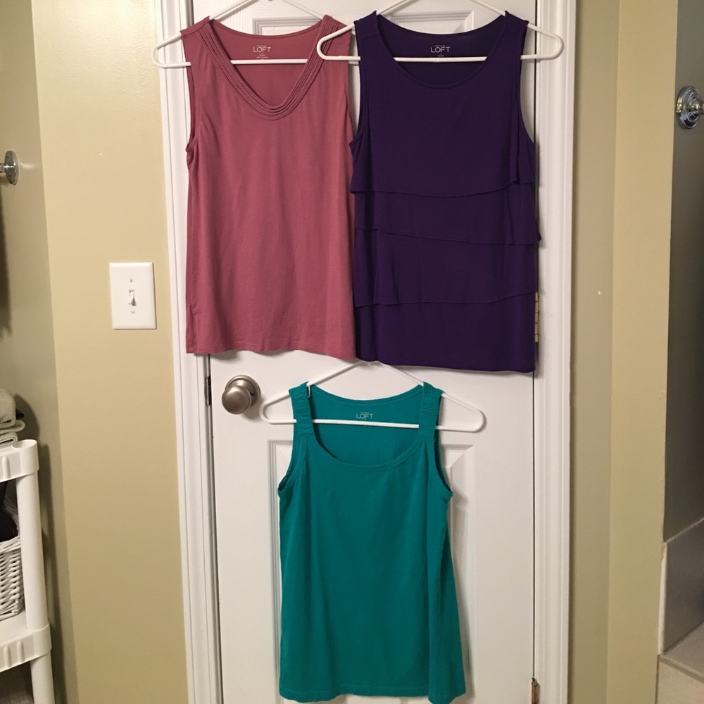 SALE!!  Ann Taylor Loft sleeveless tees. Size SP