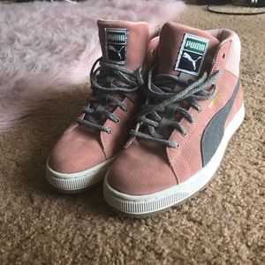 Women's puma sneakers