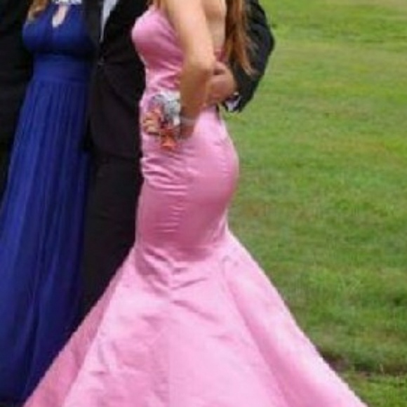 Prom dress - Picture 3 of 3