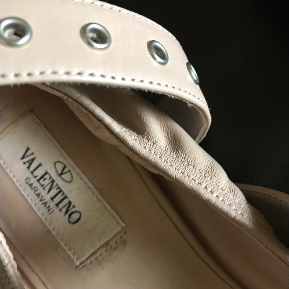 ❌SOLD❌Auth Love Latch Ballet Valentino - Picture 4 of 4