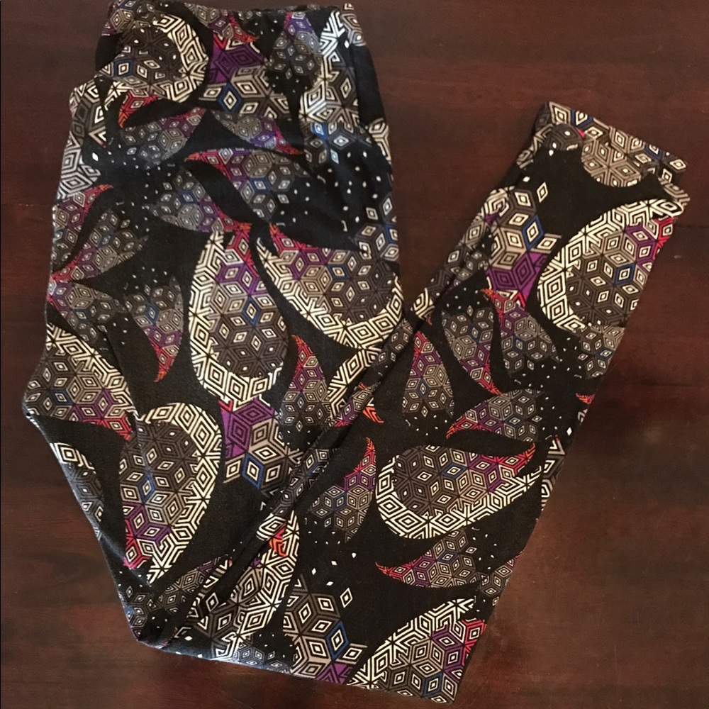 Tall and curvy Lularoe leggings