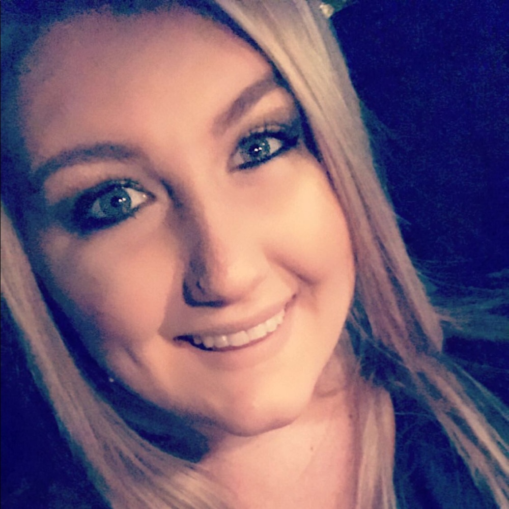 Meet your Posher, Lauren