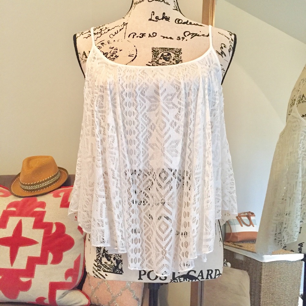 NWT lace crop top.