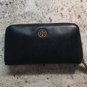 Authontic Tory Burch Wallet