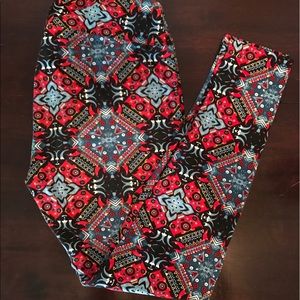 Tall and curvy lularoe leggings