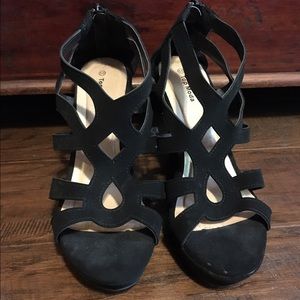 Black strappy wedge heels