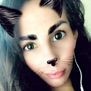 Meet your Posher, Chanel