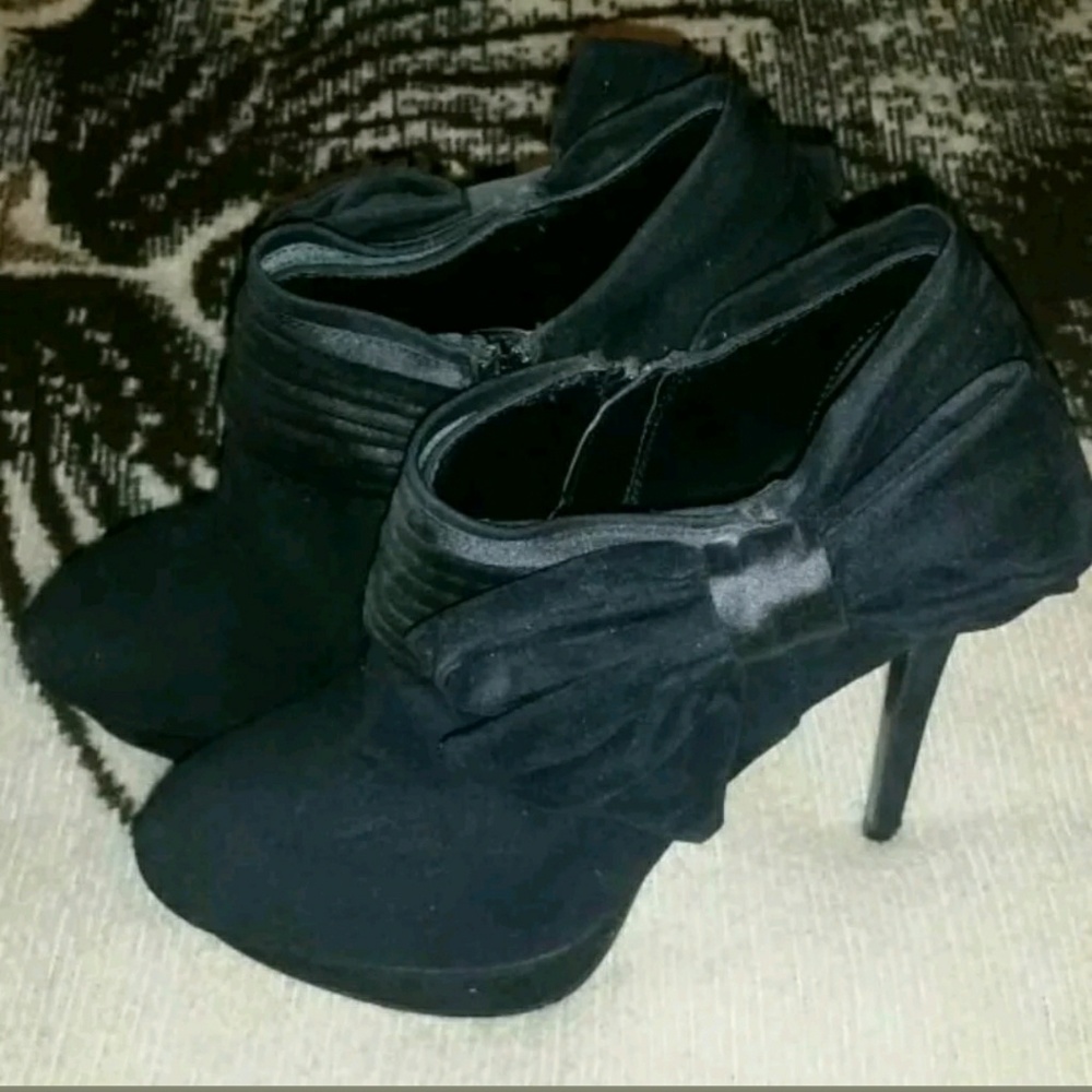 Bakers black booties