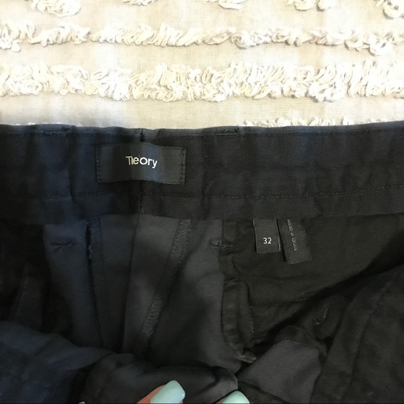 Theory Men Shorts - Picture 2 of 3