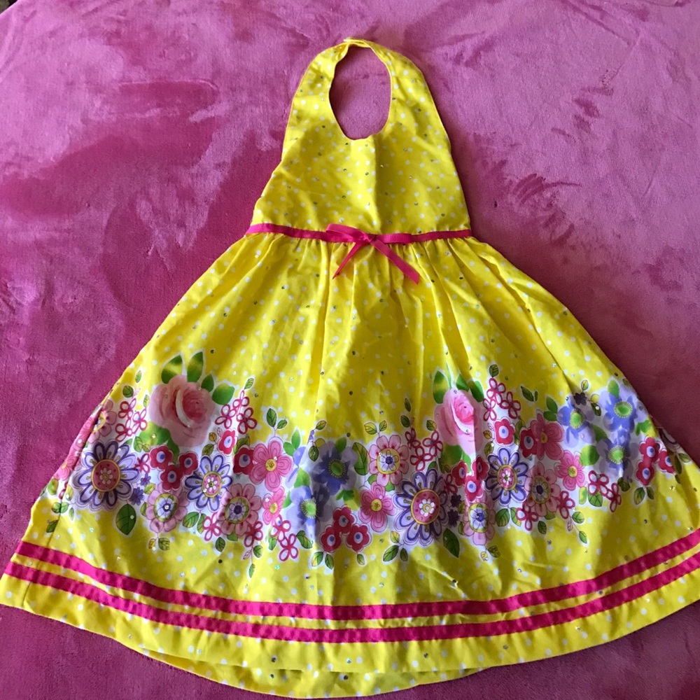 Cute yellow dress