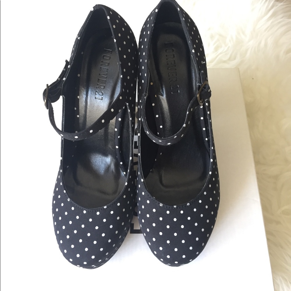 NWT! Forever 21 Polka Dot Platform Heels